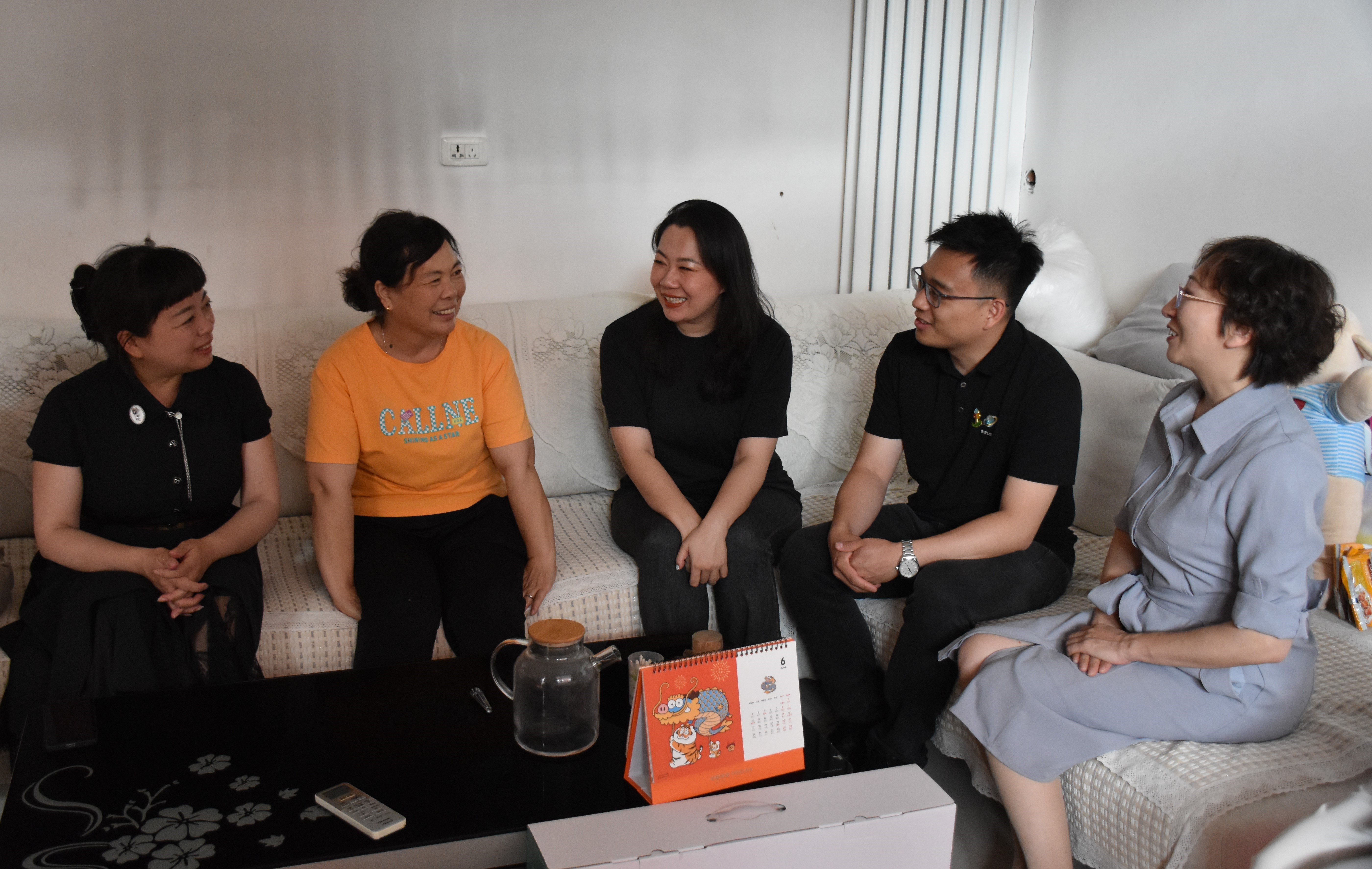 星空平台公益送温暖:6载慈善 660名单亲母亲受益 星空平台公益送温暖:6载慈善 660名单亲母亲受益