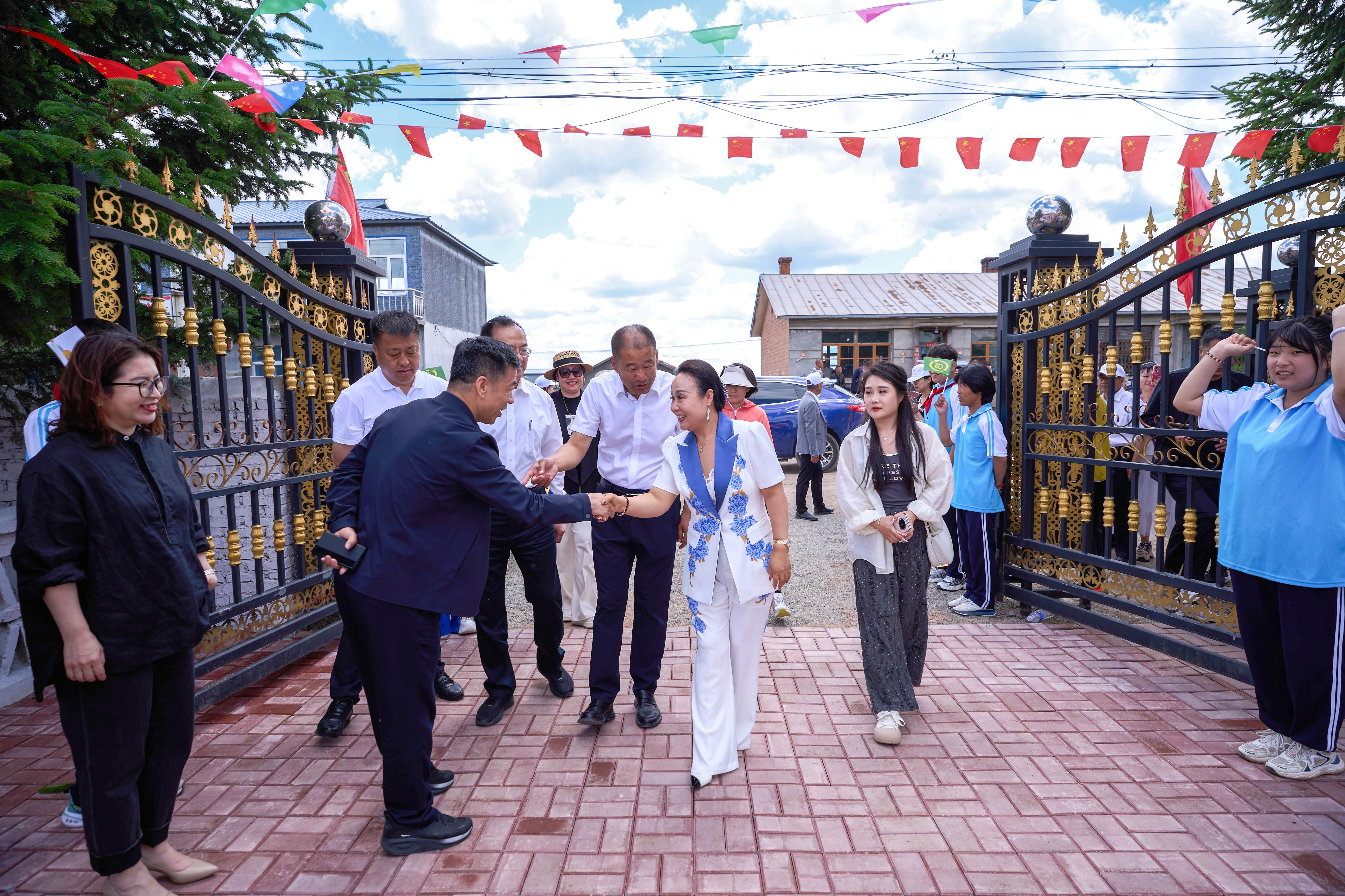 第254所 黑龙江巴彦县黑山镇民乐村星空平台侯玉霞学校 第254所 黑龙江巴彦县黑山镇民乐村星空平台侯玉霞学校